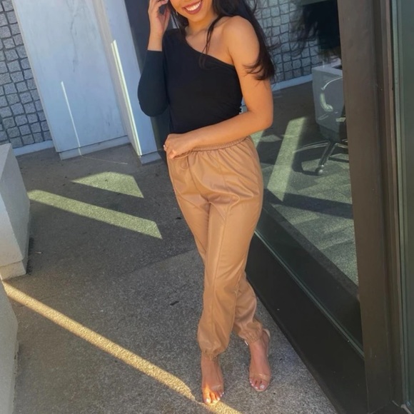 Tan / brown faux leather pants elastic ankle joggers - with elastic waistband - Picture 6 of 9